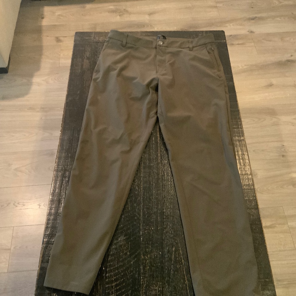 LULULEMON abc pant.new condition